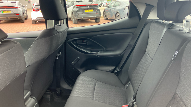 Toyota Yaris 1.5 Hybrid Icon 5dr CVT Hybrid Hatchback